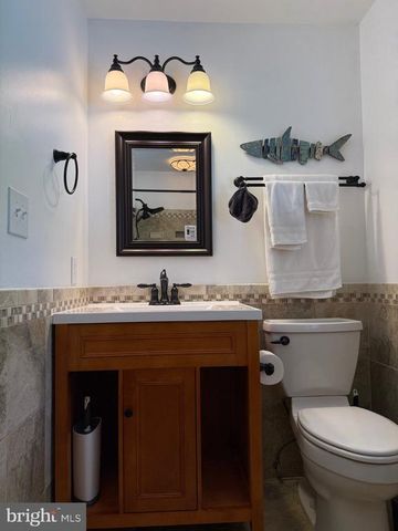 198 MILTONS LN, Louisa, VA 23093