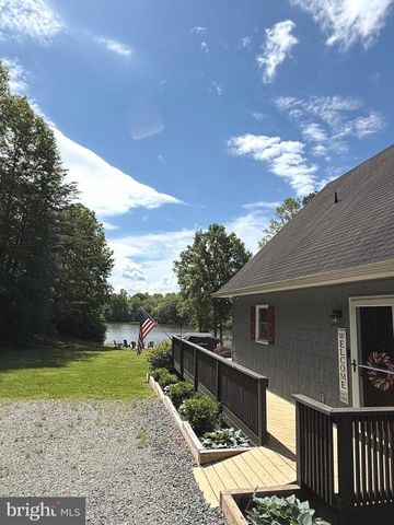 198 MILTONS LN, Louisa, VA 23093