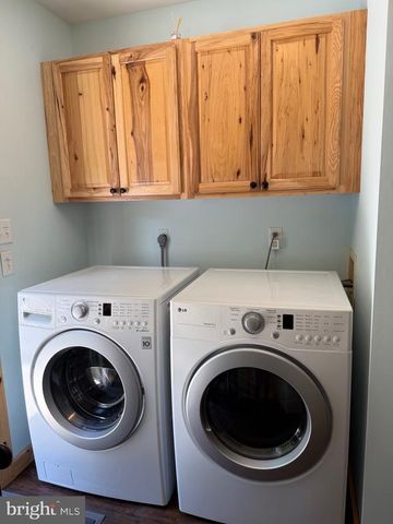 198 MILTONS LN, Louisa, VA 23093