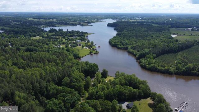 198 MILTONS LN, Louisa, VA 23093