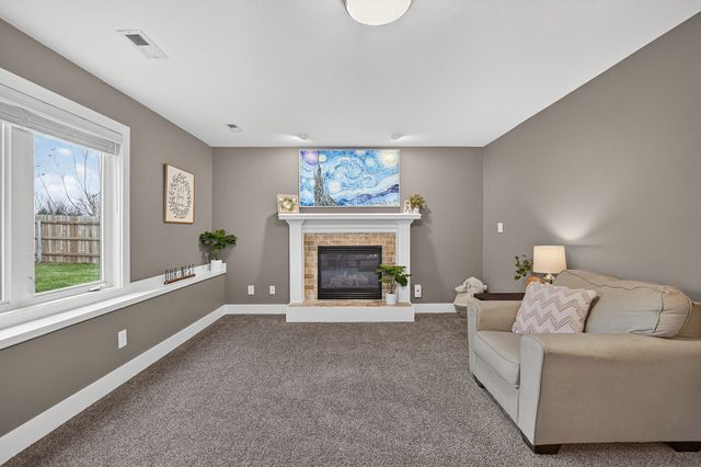 2240 NW 149th Street, Clive, IA 50325