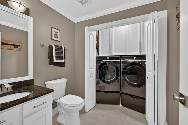 2240 NW 149th Street, Clive, IA 50325