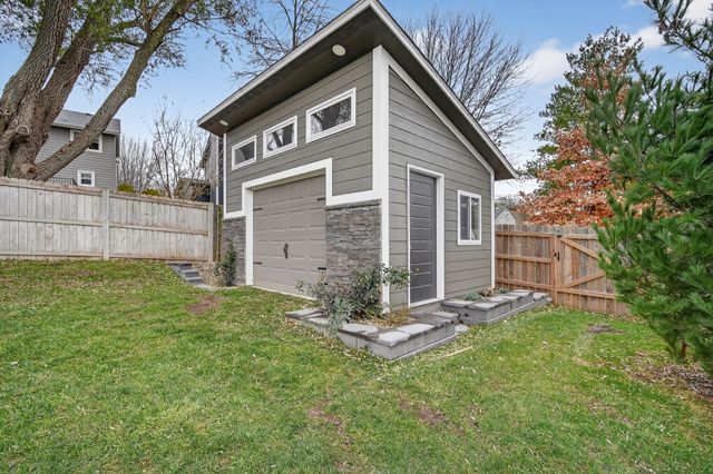 2240 NW 149th Street, Clive, IA 50325