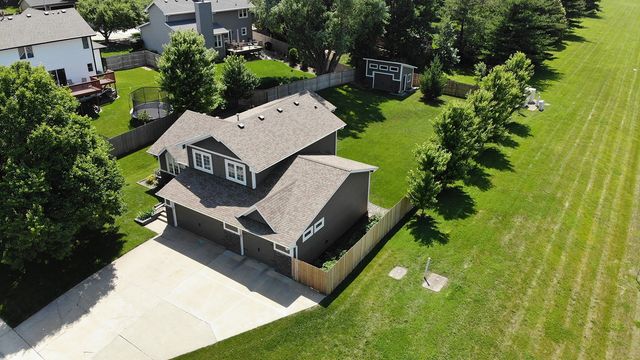 2240 NW 149th Street, Clive, IA 50325