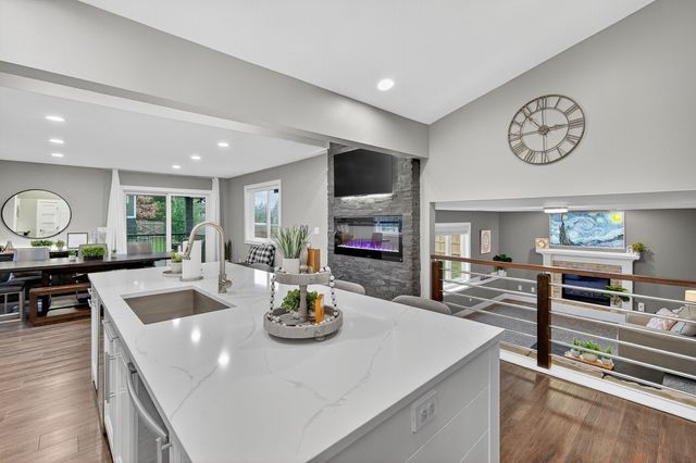 2240 NW 149th Street, Clive, IA 50325