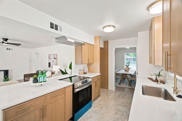 2214 Trinidad Drive, Dallas, TX 75232