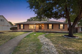2214 Trinidad Drive, Dallas, TX 75232
