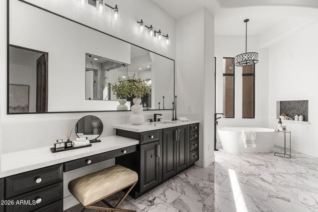 11475 E PARADISE Lane, Scottsdale, AZ 85255