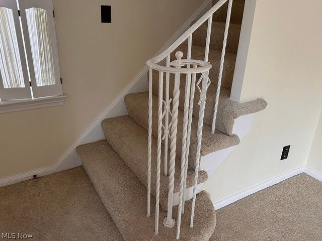 4353 Groveland Road, University Heights, OH 44118