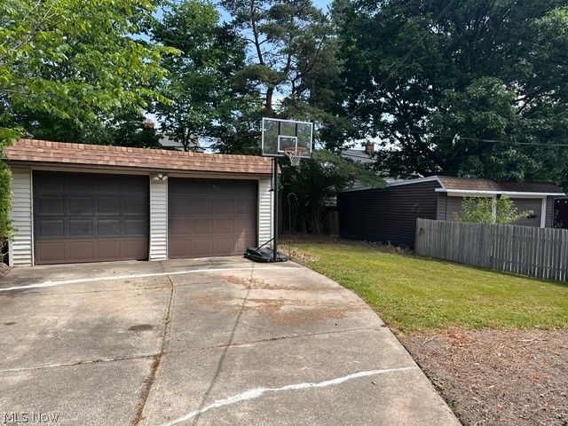 4353 Groveland Road, University Heights, OH 44118