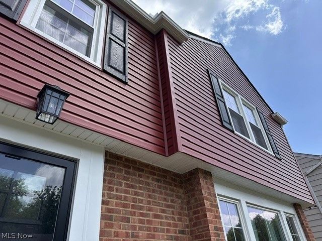 4353 Groveland Road, University Heights, OH 44118