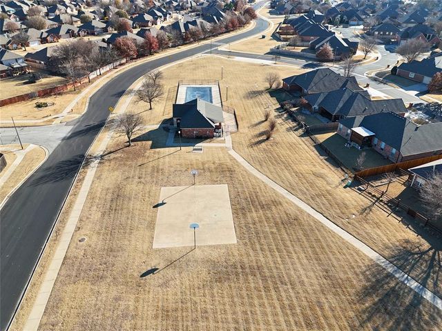 3917 Glisten Court, Norman, OK 73072