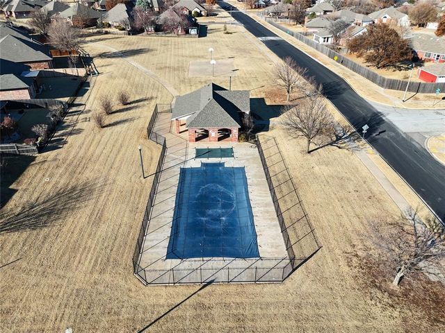 3917 Glisten Court, Norman, OK 73072