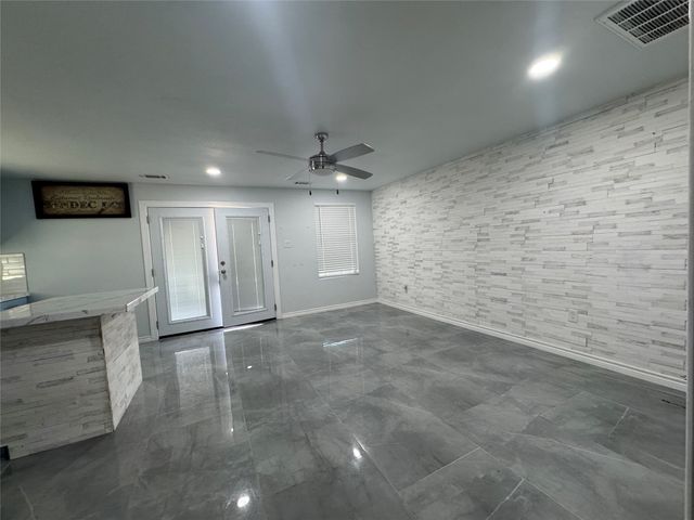 129 Mill Creek Drive, Weatherford, TX 76085