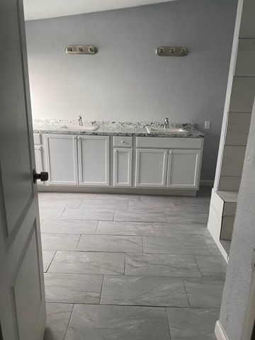 129 Mill Creek Drive, Weatherford, TX 76085