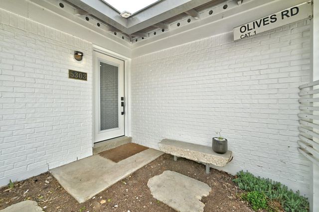 5303 Gladstone DR, Austin, TX 78723