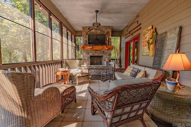 10 Redtail Lane, Heber Springs, AR 72543