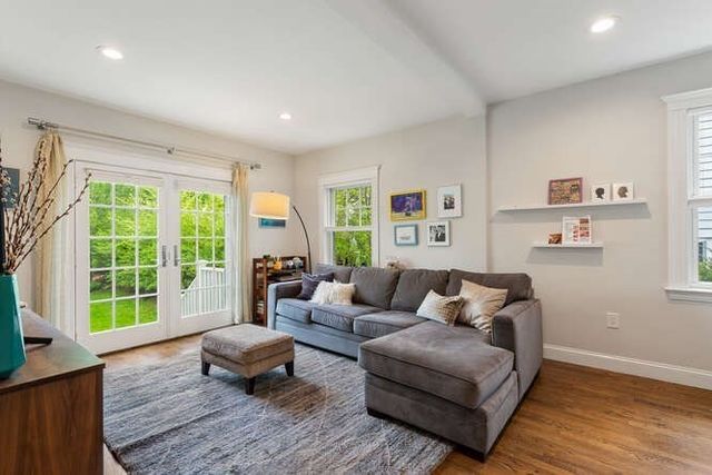 72 Townsend Rd 72, Belmont, MA 02478