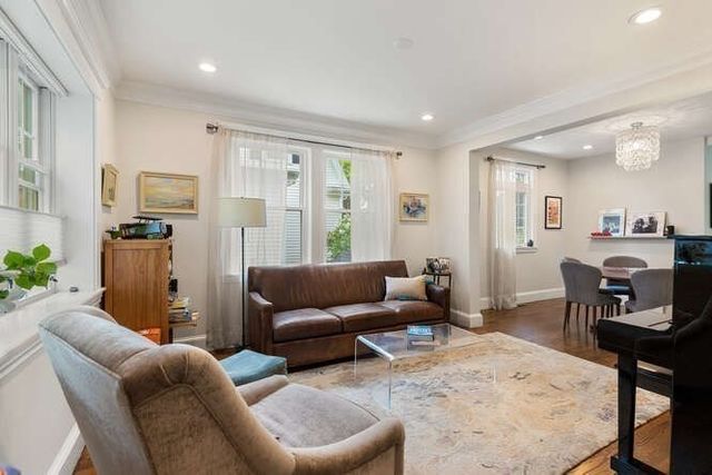 72 Townsend Rd 72, Belmont, MA 02478
