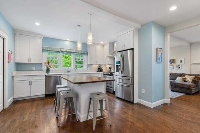 72 Townsend Rd 72, Belmont, MA 02478