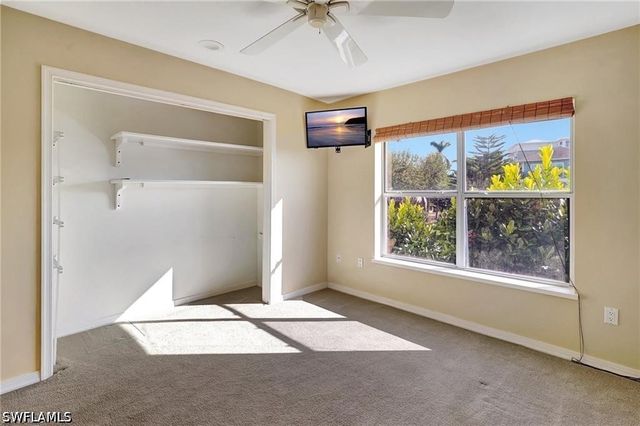 86 Dolphin CIR, Naples, FL 34113