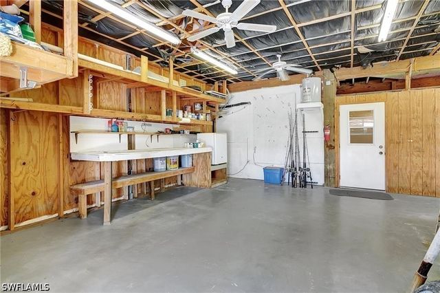 86 Dolphin CIR, Naples, FL 34113