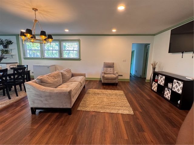 2211 E River Street, Anderson, SC 29621