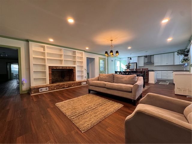2211 E River Street, Anderson, SC 29621