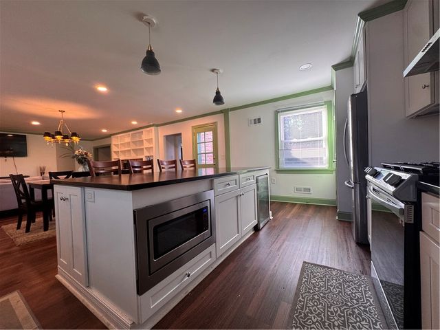 2211 E River Street, Anderson, SC 29621