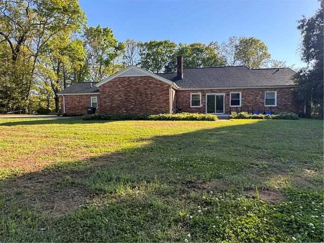 2211 E River Street, Anderson, SC 29621