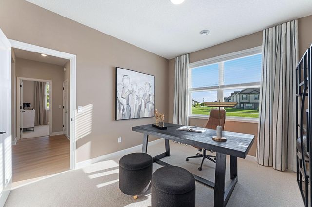 5222 Long Pointe Bay, Woodbury, MN 55129