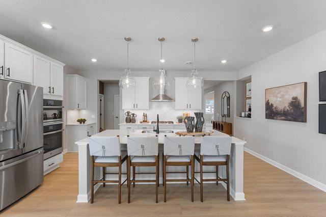 5222 Long Pointe Bay, Woodbury, MN 55129