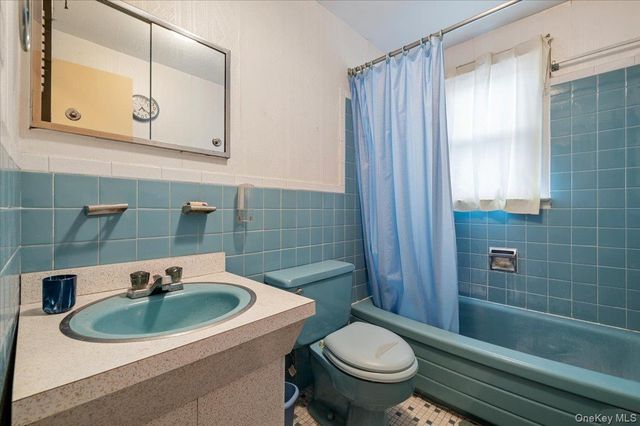 158 Burns Avenue, Hicksville, NY 11801