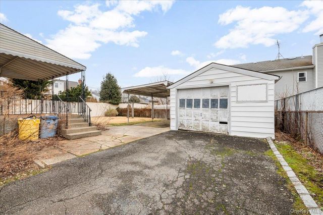 158 Burns Avenue, Hicksville, NY 11801