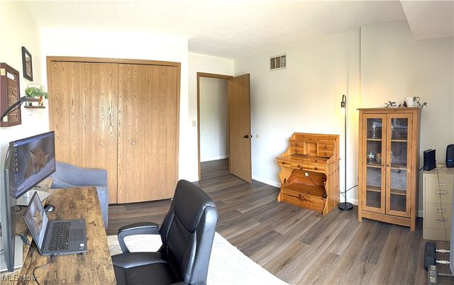 1480 Cedarwood Drive 21F, Westlake, OH 44145