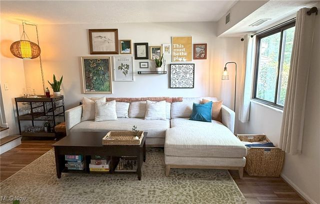 1480 Cedarwood Drive 21F, Westlake, OH 44145