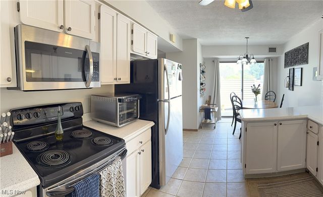 1480 Cedarwood Drive 21F, Westlake, OH 44145