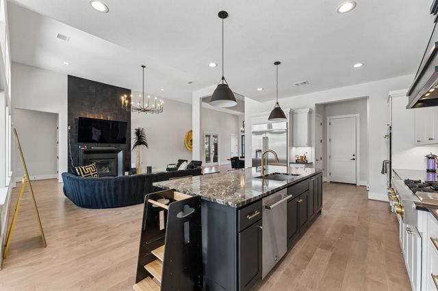 10110 Mariner Oaks Drive, Missouri City, TX 77459