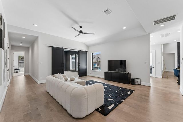 10110 Mariner Oaks Drive, Missouri City, TX 77459