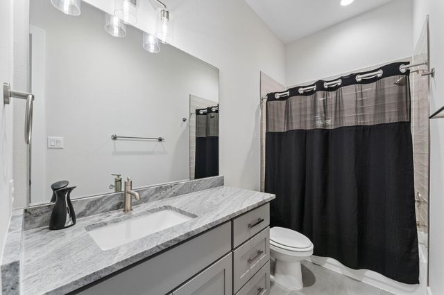 10110 Mariner Oaks Drive, Missouri City, TX 77459