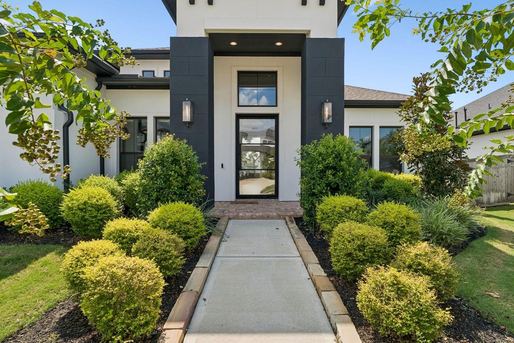 10110 Mariner Oaks Drive, Missouri City, TX 77459