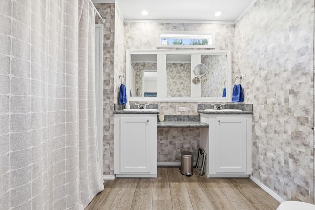 6349 Olga Ln., Loris, SC 29569