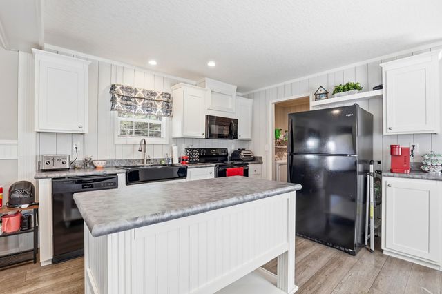 6349 Olga Ln., Loris, SC 29569