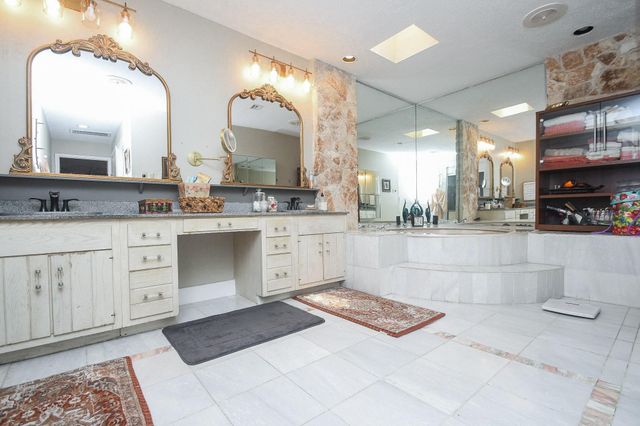 1619 Overland Pass, Sugar Land, TX 77478