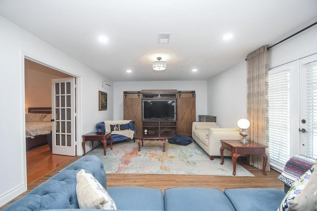 1619 Overland Pass, Sugar Land, TX 77478