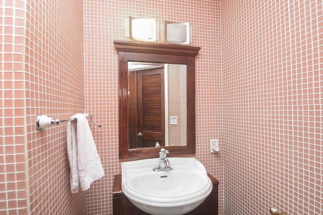 1619 Overland Pass, Sugar Land, TX 77478