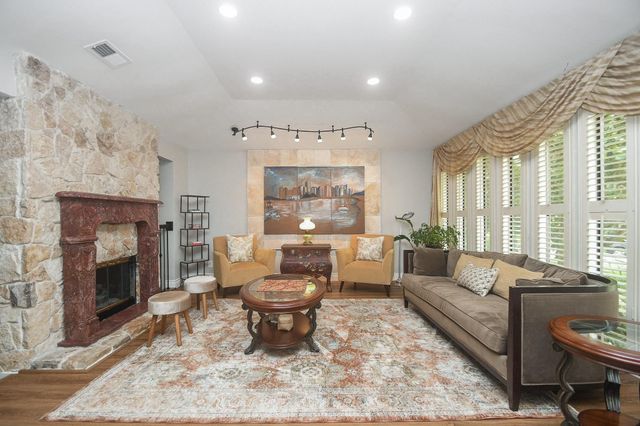 1619 Overland Pass, Sugar Land, TX 77478