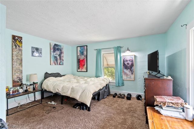 777 Montana Avenue, Akron, OH 44314