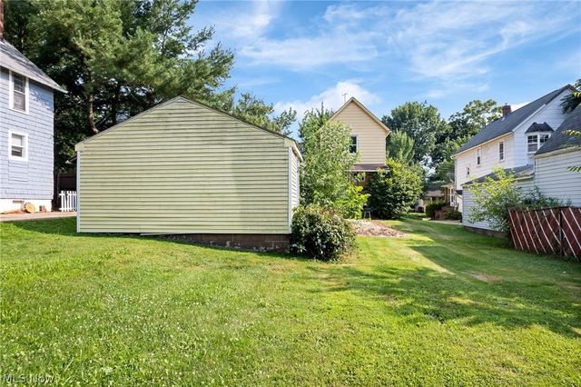 777 Montana Avenue, Akron, OH 44314