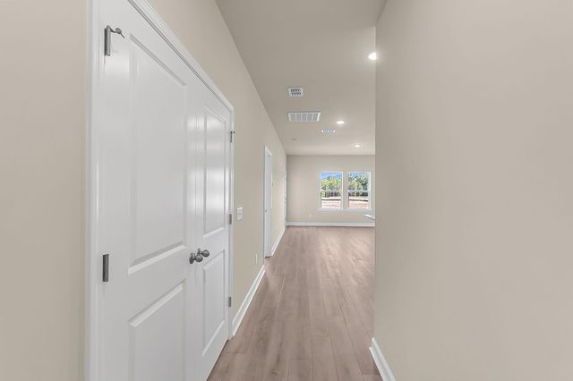 5085 Blackberry Lane, Ravenel, SC 29470